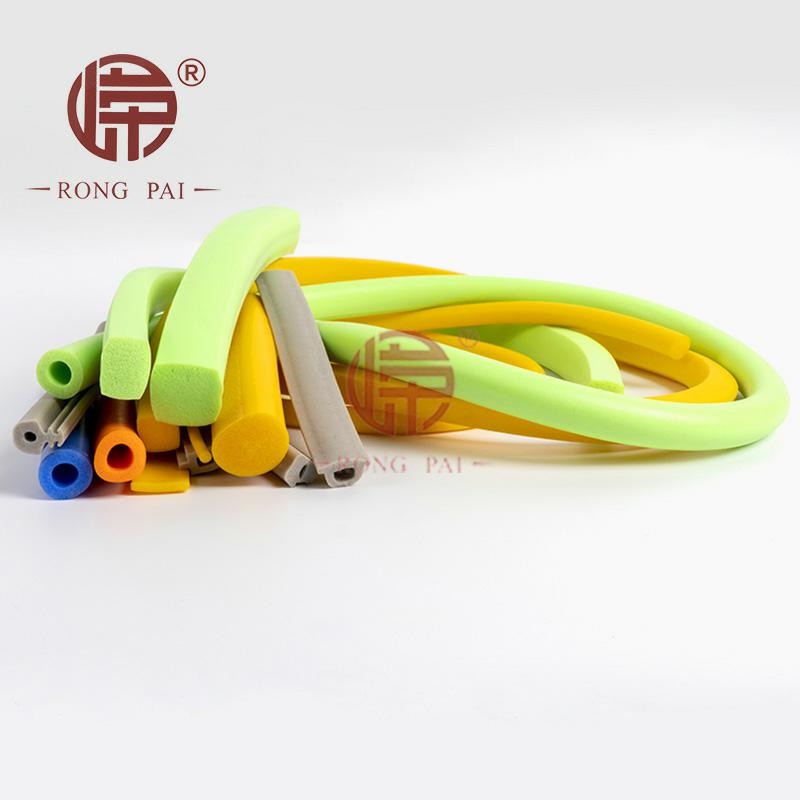 硅橡膠發(fā)泡密封條有哪些類型又有哪些優(yōu)缺點？-常州嶸牌橡塑制品有限公司